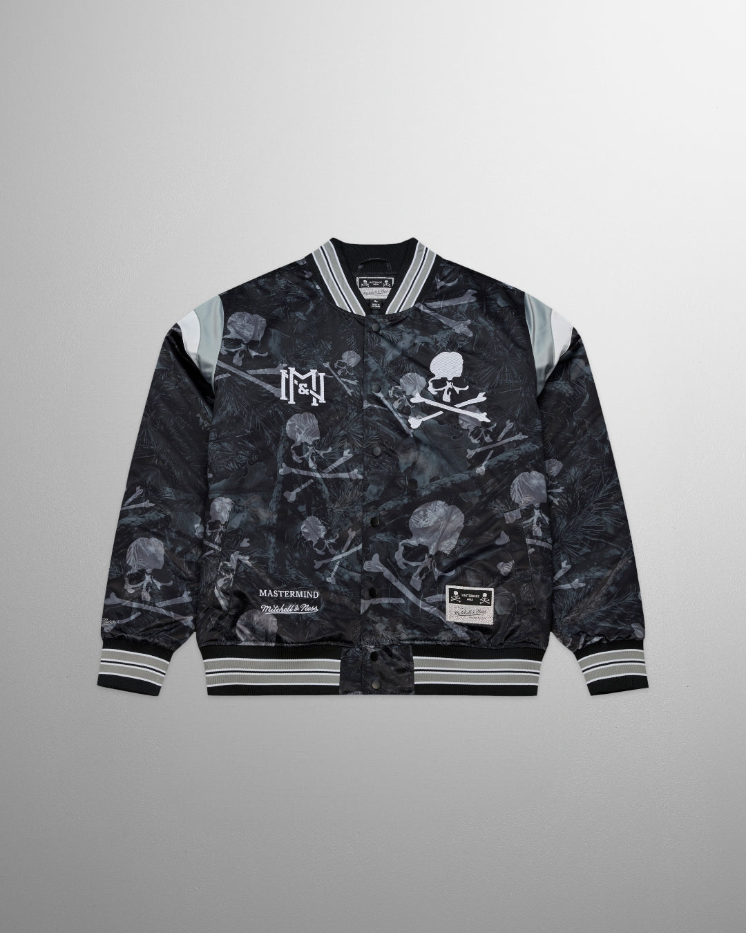 mastermind × Mitchell & Ness Mitchell&Ness × MASTERMIND WORLD Warmup Jacket – MASTERMIND TOKYO