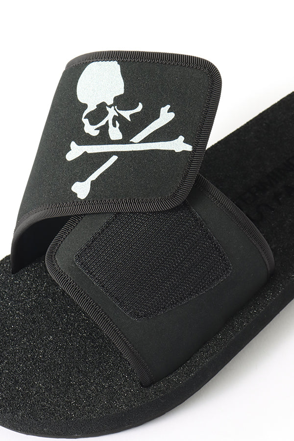 mastermind JAPAN サンダル SUICOKE x mastermind JAPAN Reflective Sandals | Hypebeast