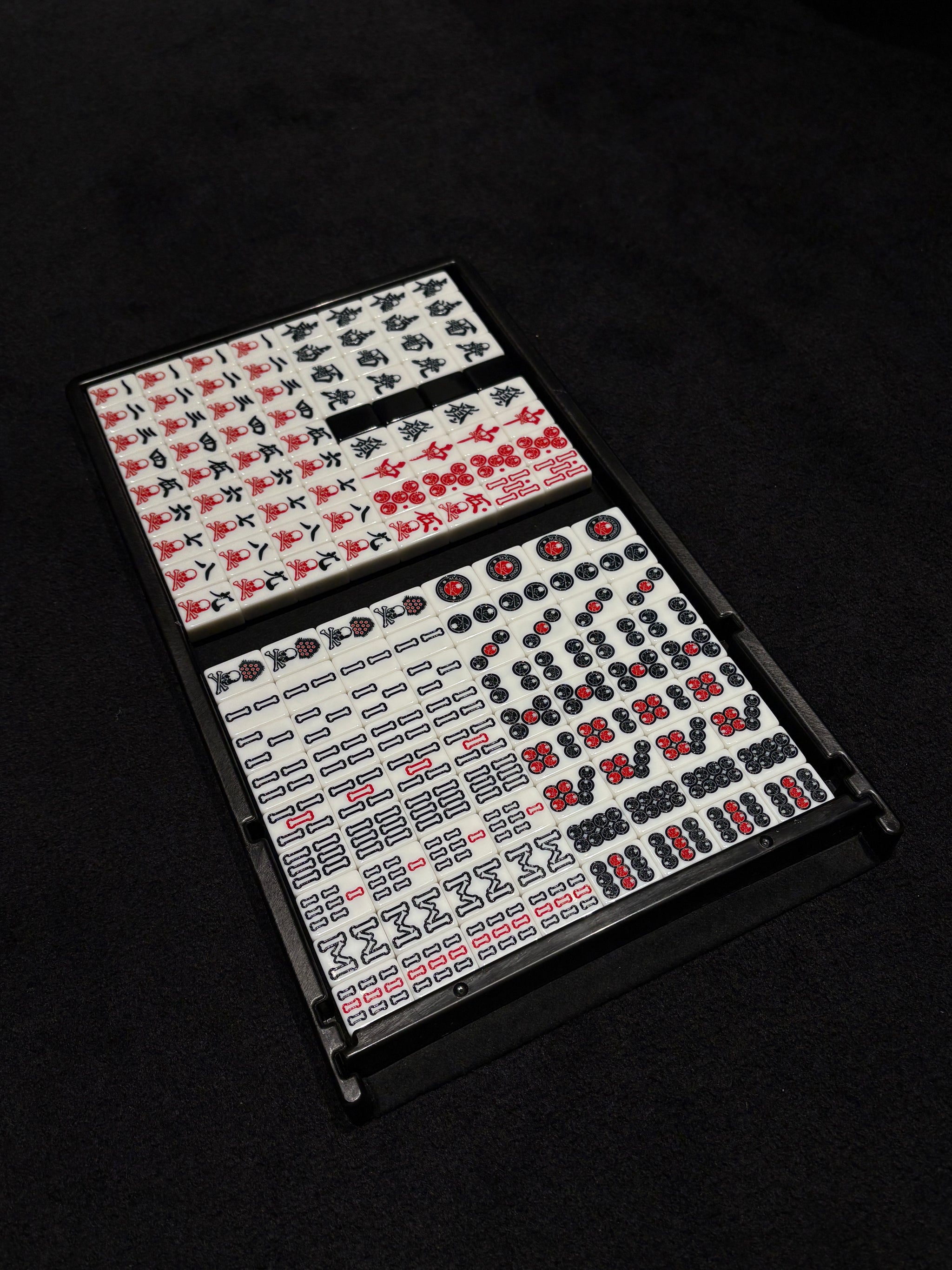 AMOS × MASTERMIND WORLD MAHJONG TILES 麻雀 AMOS × MASTERMIND WORLD MAHJONG TILES – MASTERMIND TOKYO